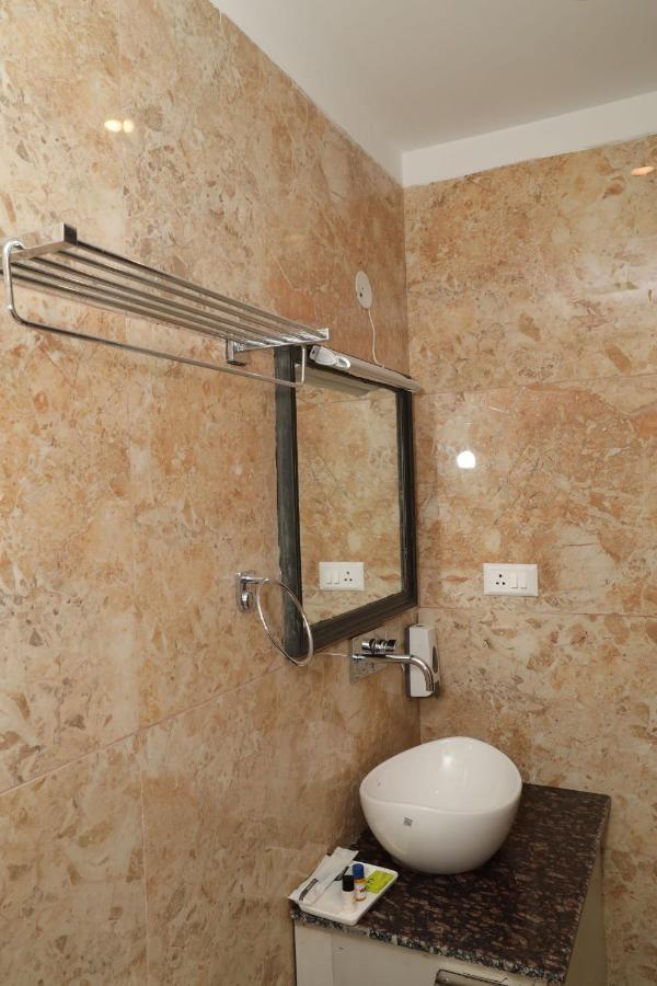 Hotel Cordelia Inn By Devpaga Hotels Pvt Ltd Rishīkesh Dış mekan fotoğraf